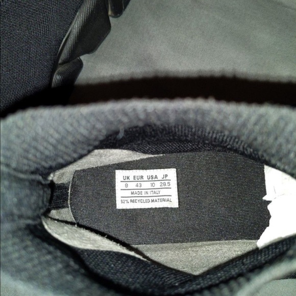 Balenciaga - Picture 2 of 3